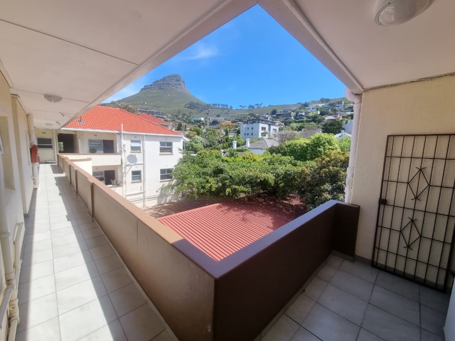 To Let 2 Bedroom Property for Rent in Tamboerskloof Western Cape